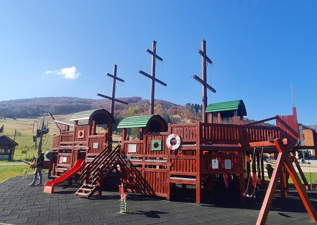 Snowland Apartmany Валча Экстерьер фото